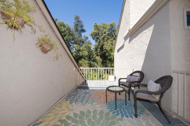 23606 Country Villa Rd, Ramona CA: https://media.crmls.org/mediaz/46d70a68-d67a-48be-b705-423513667596.jpg
