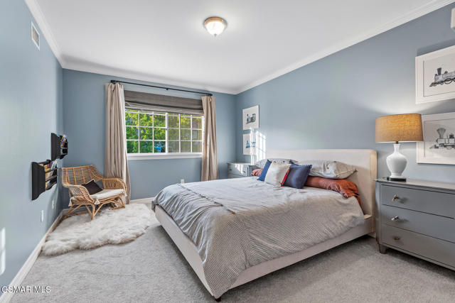 29621 Ridgeway Drive, Agoura Hills CA: https://media.crmls.org/mediaz/46d70b44-88f5-4138-88e8-61ad8cd0e395.jpg