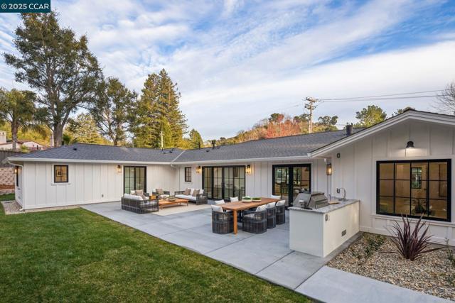 181 Lombardy Lane, Orinda CA: https://media.crmls.org/mediaz/46d7c553-9850-4d22-9de8-746102e2bdcf.jpg