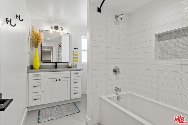 4707 La Villa Marina, Marina del Rey CA: https://media.crmls.org/mediaz/46d82927-71e6-47d3-b824-e1dc541a2b09.jpg