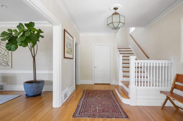 827 Walnut Avenue, Burlingame CA: https://media.crmls.org/mediaz/46d84800-4f0b-43ad-8e93-734a13f4c332.jpg