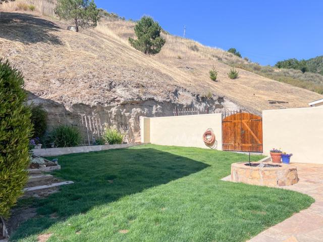 442 Corral De Tierra Road, Salinas CA: https://media.crmls.org/mediaz/46d8d2aa-b3fd-4911-9955-b09f956f8b63.jpg