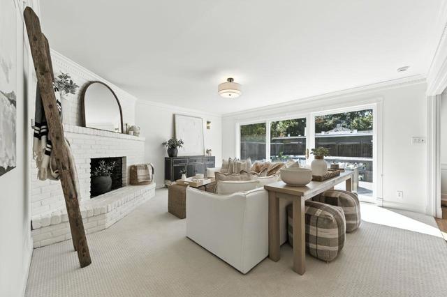 1422 W Selby Lane, Redwood City CA: https://media.crmls.org/mediaz/46d8d994-3818-43bb-92ee-2569a10946ce.jpg