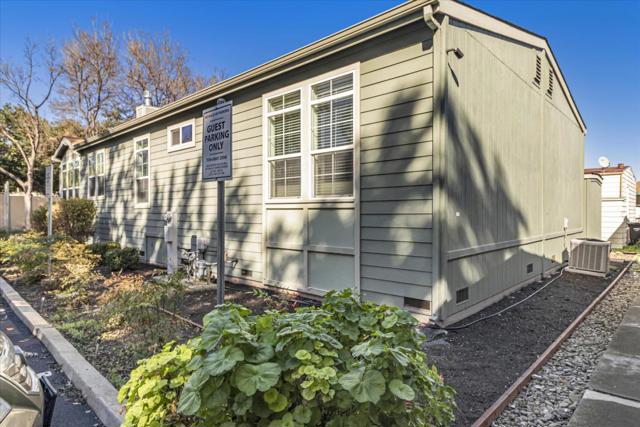 690 Persian Drive, Sunnyvale CA: https://media.crmls.org/mediaz/46d95b5b-0f52-4d92-a3c1-965941811de0.jpg
