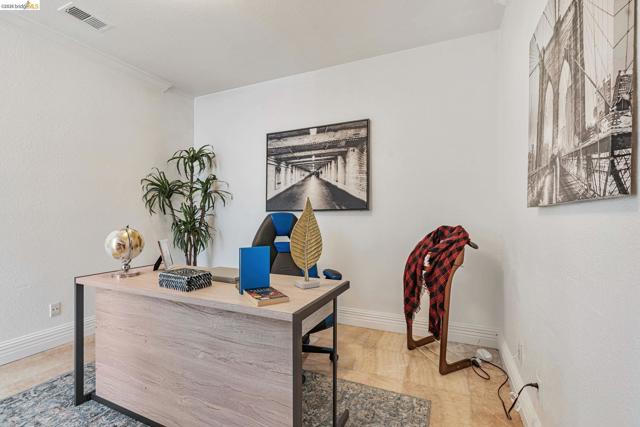 Image 20 of 58 For 5065 Carbondale