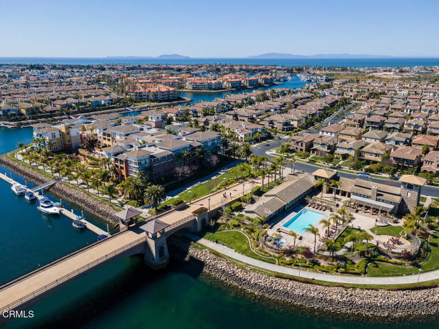 Detail Gallery Image 2 of 30 For 1544 Seabridge Ln, Oxnard,  CA 93035 - 2 Beds | 2 Baths