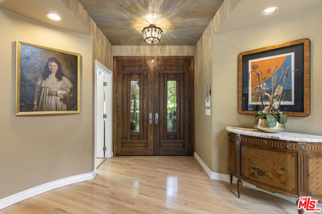 3265 Mandeville Canyon Road, Los Angeles CA: https://media.crmls.org/mediaz/46dab1c8-81d7-4ce1-8954-79ddf0b3f546.jpg