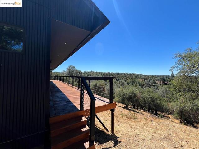 110 Duncan Hill RD, Auburn CA: https://media.crmls.org/mediaz/46dae285-6593-45dc-bab6-a2b805efe382.jpg