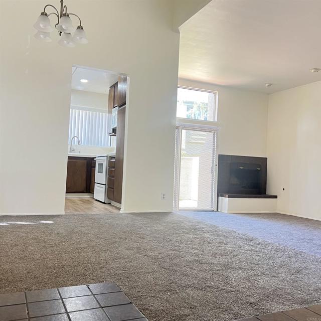 Detail Gallery Image 6 of 18 For 3230 Caminito Eastbluff Unit #70,  San Diego,  CA 92037 - 2 Beds | 2 Baths