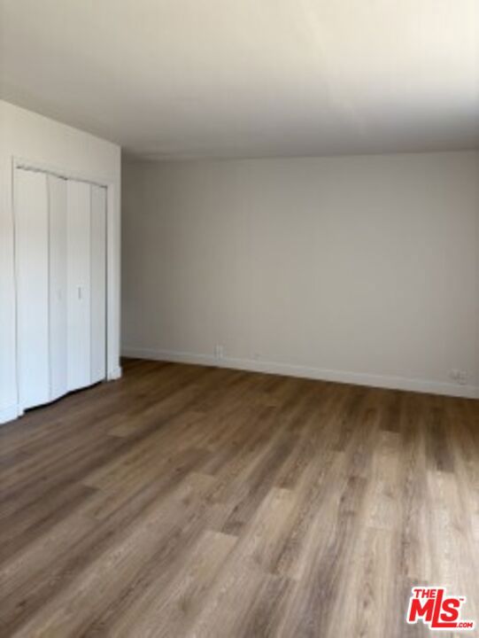 120 Hurricane, Marina del Rey CA: https://media.crmls.org/mediaz/46dbce81-c57a-4dc2-a5c7-522abc758092.jpg