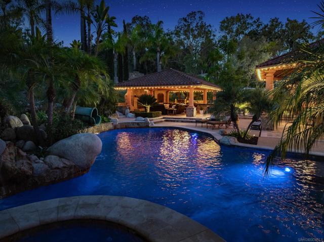 15397 Rock Creek Ln, El Cajon CA: https://media.crmls.org/mediaz/46de0c39-a0ba-4fae-aa0d-34ef9ca7ffcf.jpg