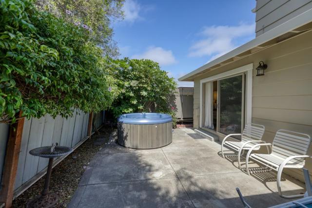 307 De La Vina Way, Salinas CA: https://media.crmls.org/mediaz/46de4558-b397-46ce-9472-5829b5199d81.jpg