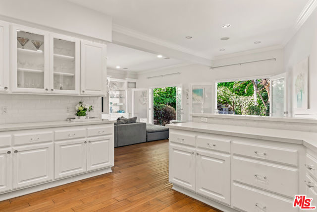 7354 Trask Avenue, Playa del Rey CA: https://media.crmls.org/mediaz/46df2431-1fd2-47c5-85f4-4de3365c418b.jpg