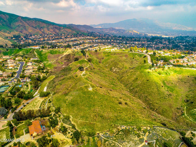 17900 Bull Canyon Road, Granada Hills CA: https://media.crmls.org/mediaz/46df29ef-91f5-4ea5-b237-c0cefe731866.jpg