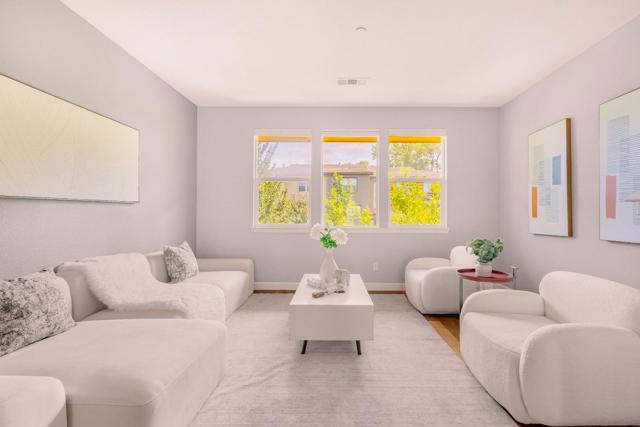 589 Santa Rosalia Terrace, Sunnyvale CA: https://media.crmls.org/mediaz/46df8282-bbb0-4257-85f4-db8ad4be0b15.jpg