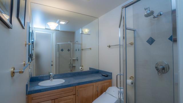 15 Kiowa Court, Portola Valley CA: https://media.crmls.org/mediaz/46e0b696-c0e1-4ad9-a77d-39f970ffbeb6.jpg