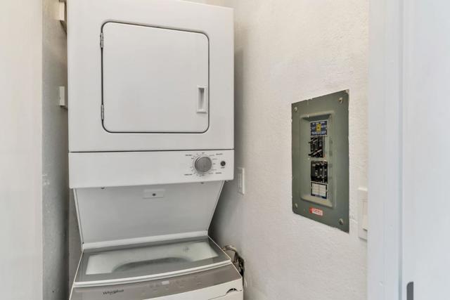 2416 N Main Street, Salinas CA: https://media.crmls.org/mediaz/46e21954-b478-4917-924e-76d3d943720d.jpg