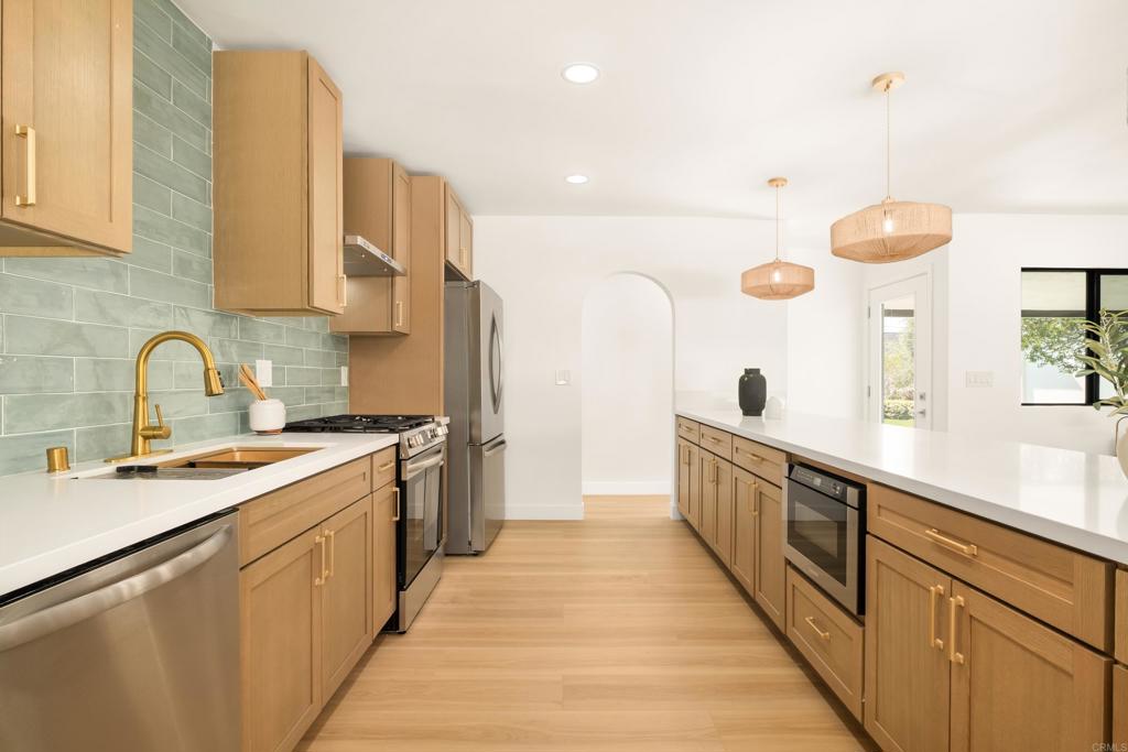 2851 Grandview Street - photo 13