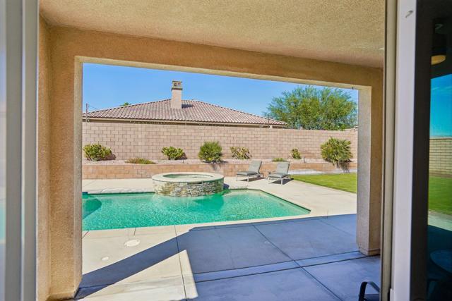 73824 Da Vinci Court, Palm Desert, CA 92211
