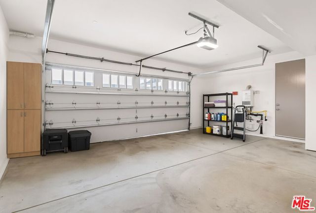 5934 W Luna Parkway, Los Angeles CA: https://media.crmls.org/mediaz/46e3ac1b-71e5-46be-8c9e-4ba24dcfca8c.jpg