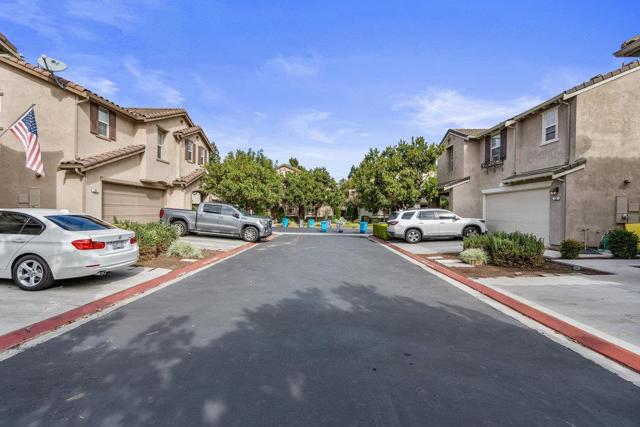 130 Lusitano Way, Gilroy CA: https://media.crmls.org/mediaz/46e3d88a-d237-45f7-9346-e2b7e2fac243.jpg