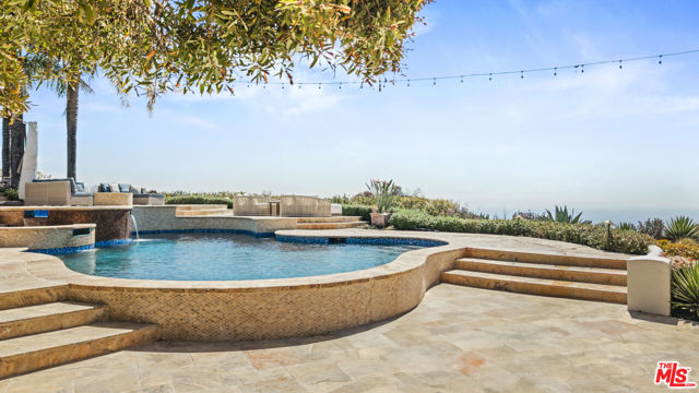 1821 Chastain, Pacific Palisades CA: https://media.crmls.org/mediaz/46e3e81c-c025-4778-baae-31bca419867b.jpg