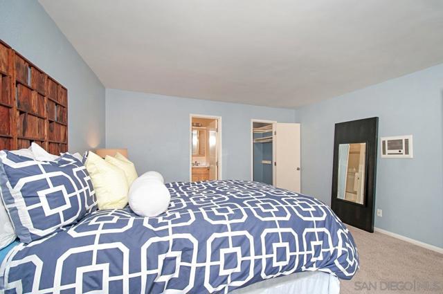 3762 Arnold Ave, San Diego CA: https://media.crmls.org/mediaz/46e3f2a5-bcf7-43e8-90f6-1c75e350f603.jpg