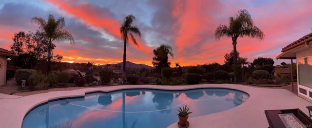 4343 Avenida Gregory, Spring Valley CA: https://media.crmls.org/mediaz/46e420f3-df00-4bad-ae2b-09a438f33d59.jpg