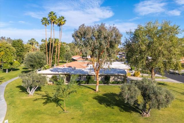 2202 Oakcrest Drive, Palm Springs CA: https://media.crmls.org/mediaz/46e468ed-8bd4-42ca-88dc-9611ef1bbf1a.jpg