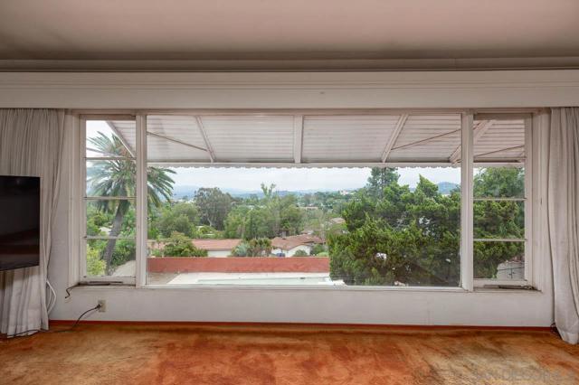 874 Hacienda Drive, El Cajon CA: https://media.crmls.org/mediaz/46e4c46b-8193-4a4f-ad91-38b97d0832ff.jpg