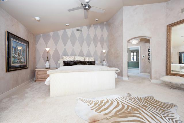 4478 Deer Ridge Rd, Danville CA: https://media.crmls.org/mediaz/46e4cda2-5648-41c1-9a4d-80fe19e56e59.jpg