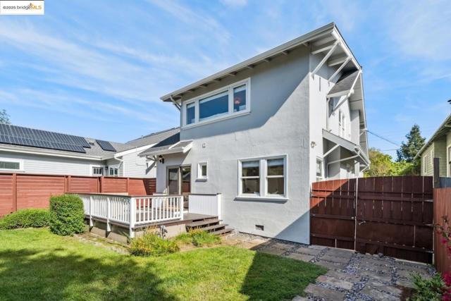5490 Kales AVE, Oakland CA: https://media.crmls.org/mediaz/46e4e4a5-1710-4198-9519-7fc824f6bf0b.jpg