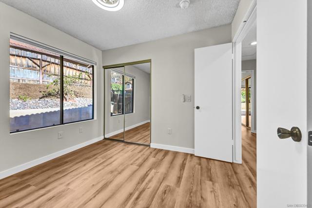 1412 Timber Gln, Escondido CA: https://media.crmls.org/mediaz/46e515f6-c3e2-421a-ae82-83a54a19e99a.jpg