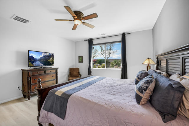 39743 Camino Templado, Indio CA: https://media.crmls.org/mediaz/46e51b92-011b-4445-8902-6d6a2fe10071.jpg