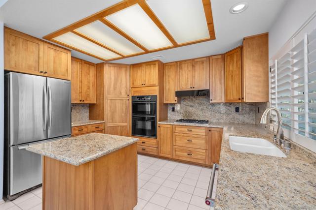 11389 Via Playa De Cortes, San Diego CA: https://media.crmls.org/mediaz/46e5fb41-0669-4ddb-98fb-4ef1e0644884.jpg
