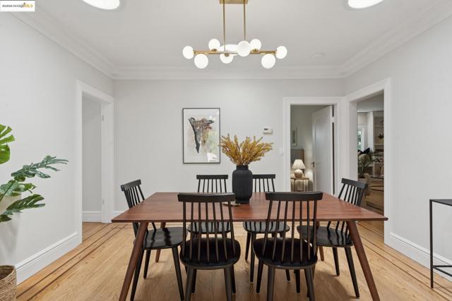 2181 Andrews St, Oakland CA: https://media.crmls.org/mediaz/46e62cf7-c9c9-4981-bf5a-ee9c6a834a8d.jpg