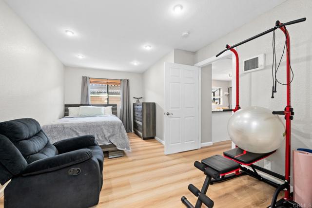 Detail Gallery Image 9 of 18 For 3140 Midway Dr #A107,  San Diego,  CA 92110 - 1 Beds | 1 Baths