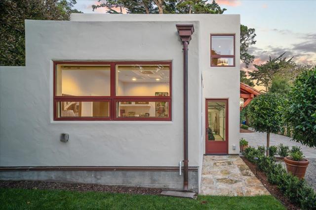 0 San Carlos 2 NW of Santa Lucia, Carmel CA: https://media.crmls.org/mediaz/46e751de-f955-40da-8a28-481bcc468dc9.jpg