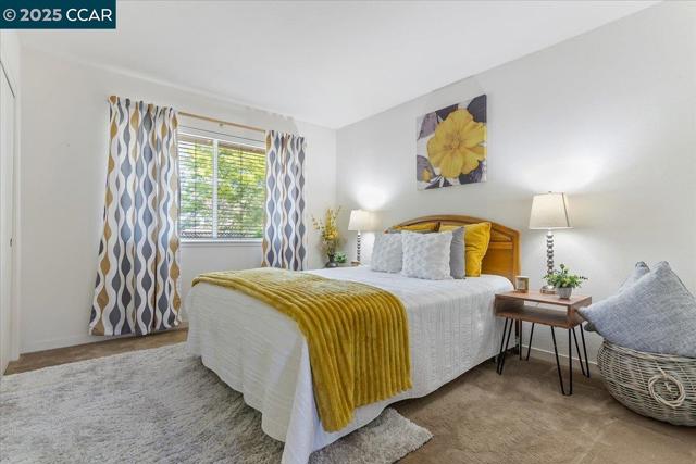 2323 Grosvenor Heights Ct, Livermore CA: https://media.crmls.org/mediaz/46e7f115-6d4c-4b14-962b-0f088351b0c0.jpg