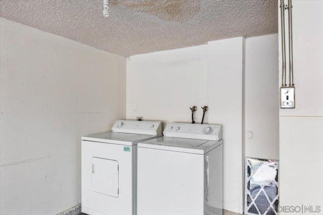 5470 Baltimore Dr, La Mesa CA: https://media.crmls.org/mediaz/46e8ca64-4a5d-43d4-a94a-e1063691f4ce.jpg
