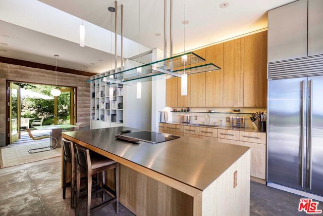 7596 Sonoma Mountain Road,  CA: https://media.crmls.org/mediaz/46e8cc34-7a2e-4b4a-87b1-1cfb7e7129b3.jpg