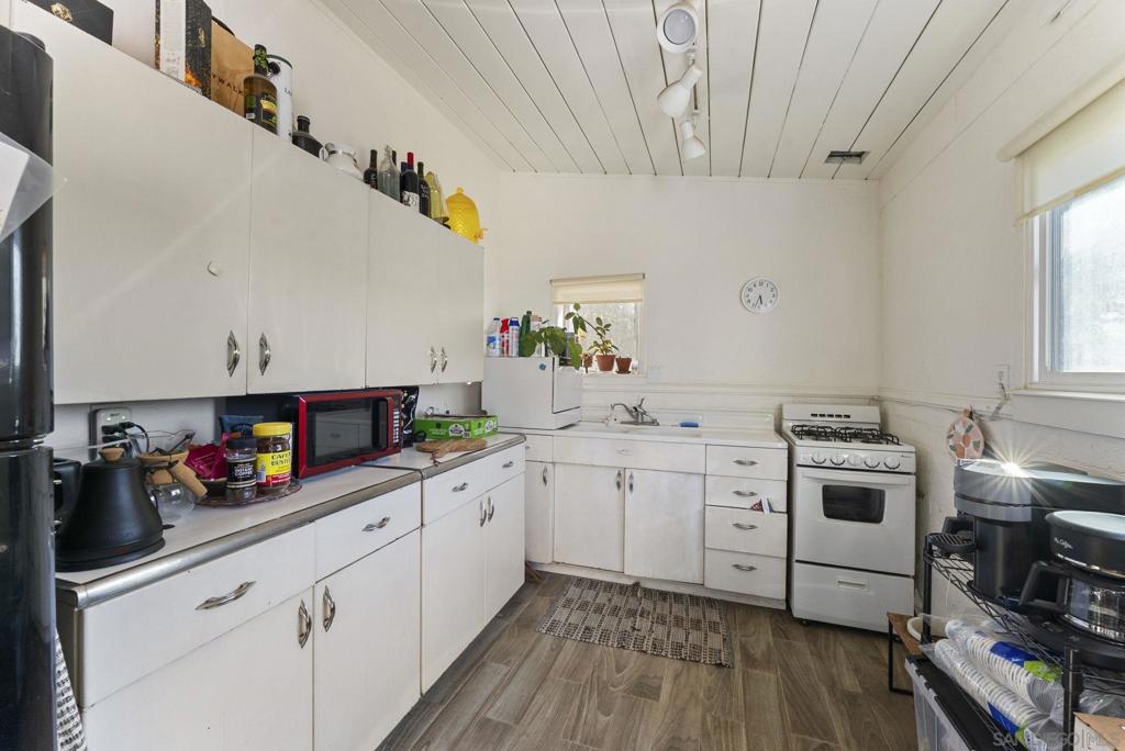 MLS #250042110SD image #10