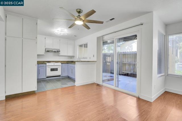 1440 Reganti Pl, Concord CA: https://media.crmls.org/mediaz/46e9a1ef-38e9-4d5f-8ca1-68d7e448a697.jpg