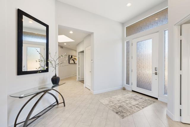 461 White Horse Trail, Palm Desert CA: https://media.crmls.org/mediaz/46eb19f7-9063-44cb-954c-2a6cbcc63fc5.jpg