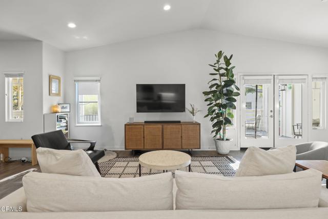 Detail Gallery Image 7 of 34 For 303 N F St #201,  Oxnard,  CA 93030 - 3 Beds | 2 Baths