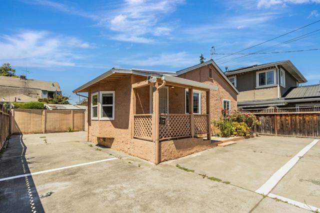 295 N 16th Street, San Jose CA: https://media.crmls.org/mediaz/46ec18b0-c304-4045-9857-dddfedfedd96.jpg