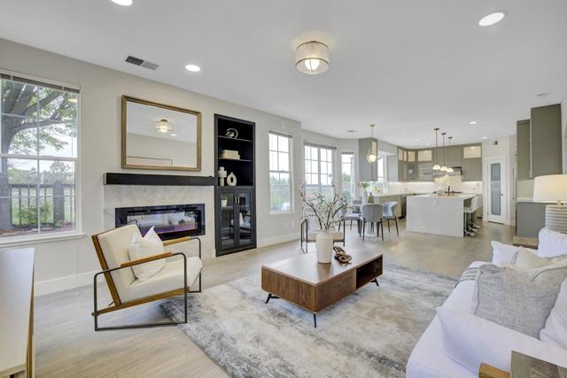 998 Governors Bay Drive, Redwood City CA: https://media.crmls.org/mediaz/46ec6486-5e03-434c-adcf-134b96dd5461.jpg
