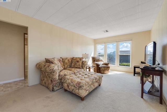 132 Jiminez, Hayward CA: https://media.crmls.org/mediaz/46ed41ce-d911-4d23-a00e-cced14eabdc2.jpg