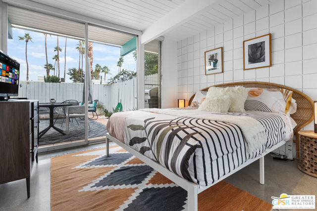 1111 E Palm Canyon Drive, Palm Springs CA: https://media.crmls.org/mediaz/46edd0ce-6138-499d-a880-43ab2e71a37b.jpg