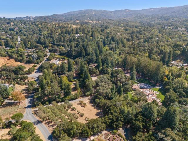 125 Mapache, Portola Valley CA: https://media.crmls.org/mediaz/46ee78ed-bb31-46fc-ac99-e68bfce1b055.jpg